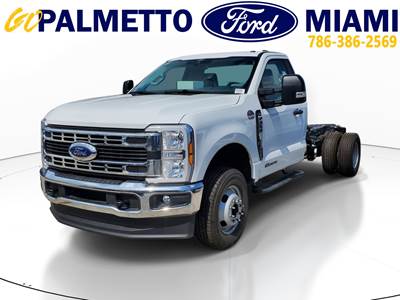 Ford F-350 Cab & Chassis Truck - Automatic