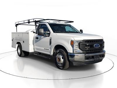 Ford F-350 Cab & Chassis Truck - Automatic