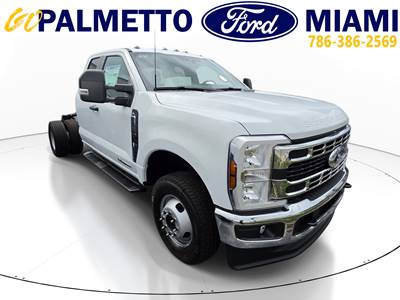Ford F-350 Cab & Chassis Truck - Automatic