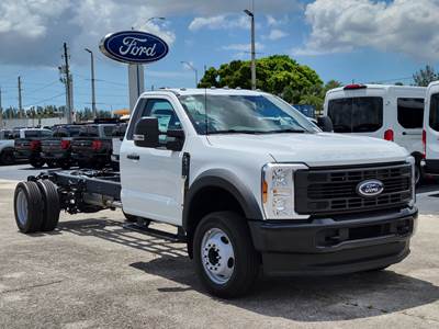 Ford F-350 Cab & Chassis Truck - Automatic