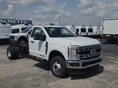 Ford F-350 Cab & Chassis Truck - Automatic