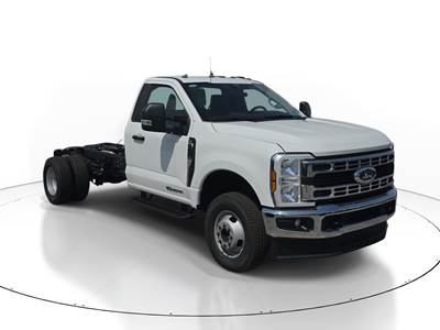 Ford F-350 Cab & Chassis Truck - Automatic