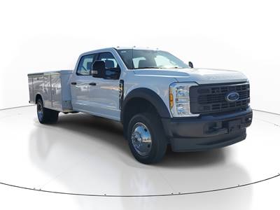 Ford F-450 Cab & Chassis Truck - Automatic