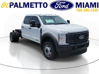 Ford F-450 Crew Cab Cab & Chassis Truck - Automatic