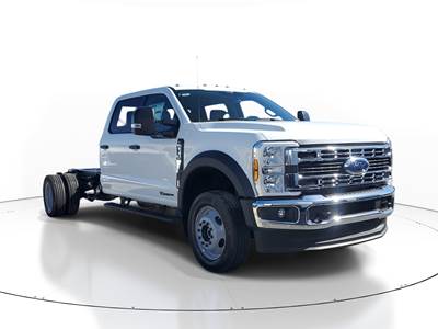 Ford F-550 Crew Cab Cab & Chassis Truck - Automatic