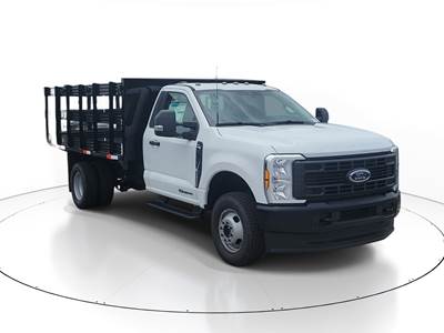 Ford F-350 Flatbed Truck - Automatic
