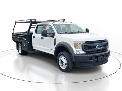 Ford F-450 Flatbed Truck - Automatic
