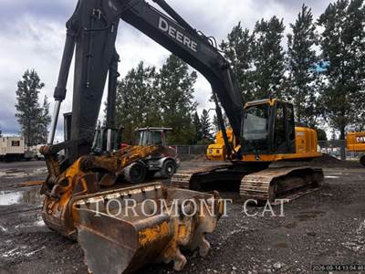 John Deere 240D LC Excavator