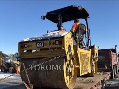 Caterpillar CD44B Smooth Drum Roller Compactor