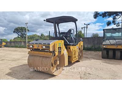 Caterpillar CB7 Smooth Drum Roller Compactor