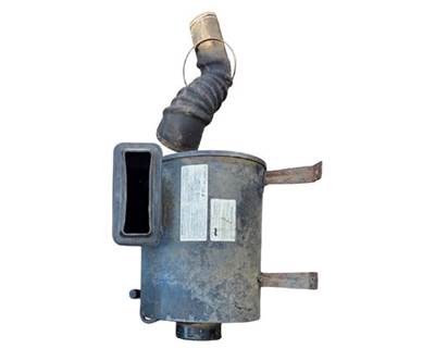 Chevrolet WT5500 Air Cleaner / Air Filter Housing
