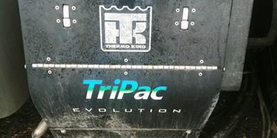 Thermo King TriPac Evolution Auxiliary Power Unit (APU) for a Volvo VNL