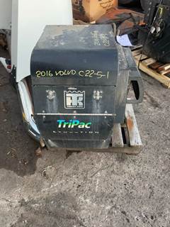 Thermo King TriPac Evolution Auxiliary Power Unit (APU) for a Volvo VNL