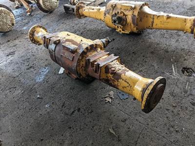 Caterpillar 118-5232 Front Axle Assembly for a CAT IT28F