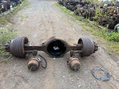 Ford F-800 Front Axle Assembly for a Ford F800