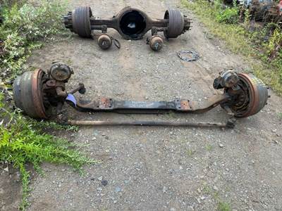 Ford F-800 Front Axle Assembly for a Ford F800