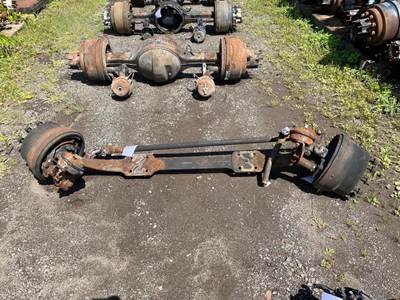 Freightliner Cascadia Front Axle Assembly