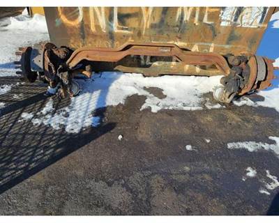 International 4900 Front Axle Assembly
