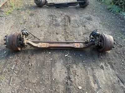 International CE Front Axle Assembly