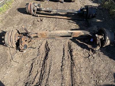 International DuraStar 4300 Front Axle Assembly