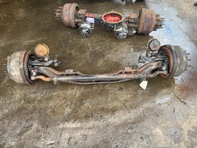 Mack Granite GU713 Front Axle Assembly for a Mack GU713