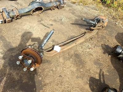 Mitsubishi Fuso FE85D Front Axle Assembly