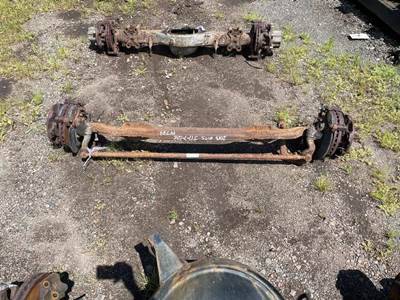 Mitsubishi Fuso FEC92S Front Axle Assembly
