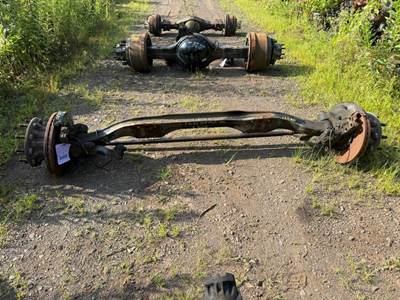 Volvo VNL Front Axle Assembly