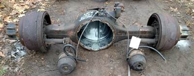 Eaton DS402 Front Axle Housing for a Mack CH613