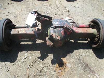 Eaton DS404 Front Axle Housing for a International