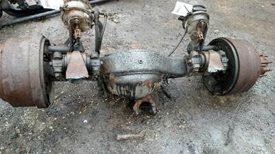 Eaton DS405 Front Axle Housing for a Crane Carrier C