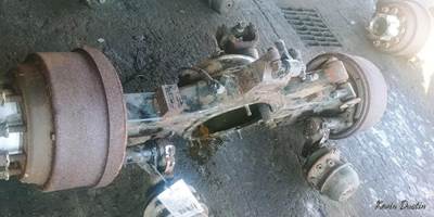 Eaton DS454 Front Axle Housing for a Peterbilt 357