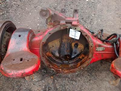 Eaton DS460 Front Axle Housing for a Kenworth W900
