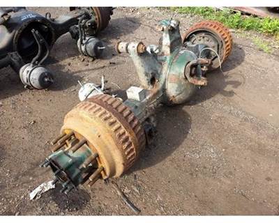 Eaton DSP40 Front Axle Housing for a Peterbilt 320