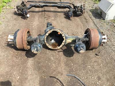 Meritor MD2014X Front Axle Housing for a Volvo VNL