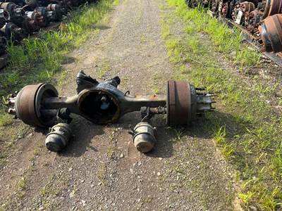 Meritor MD2014X Front Axle Housing for a Volvo VNL