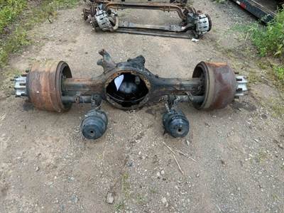 Rockwell CASCADIA Front Axle Housing for a Freightliner CASCADIA