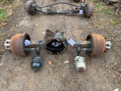 Meritor MD2014X Front Axle Housing for a Volvo VNL