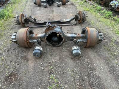 Meritor MDL2014X Front Axle Housing for a Volvo VNL