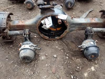 Rockwell RD20145 Front Axle Housing for a Volvo VNL