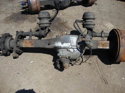 Rockwell RD20145 Front Axle Housing for a Freightliner COLUMBIA 120