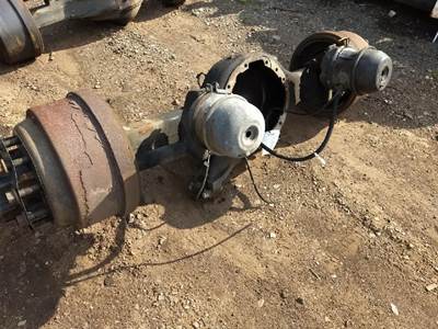 Rockwell RD20145 Front Axle Housing for a International 9900I