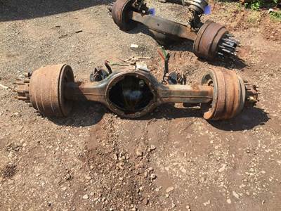 Rockwell RD20145 Front Axle Housing for a Ford CF8000
