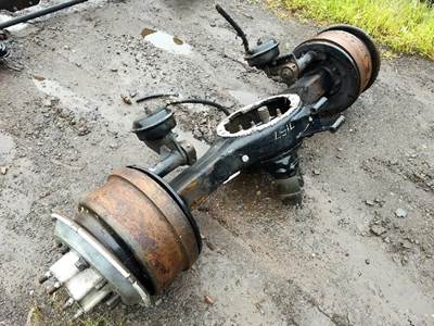 Rockwell RD20145 Front Axle Housing for a Mack CXU613
