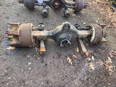 Rockwell RD23160 Front Axle Housing