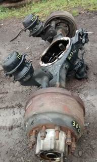 Rockwell RD/RP-20-145 Front Axle Housing for a Volvo VNL