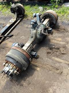 Rockwell RD/RP-20-145 Front Axle Housing for a Freightliner FL112