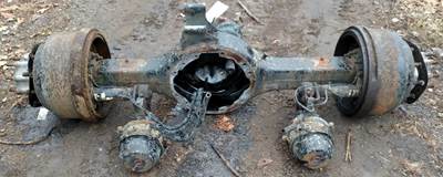 Rockwell RD/RP-20-145 Front Axle Housing for a Volvo VNM