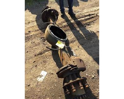Eaton 19060-S Rear Axle Housing for a Isuzu FTR