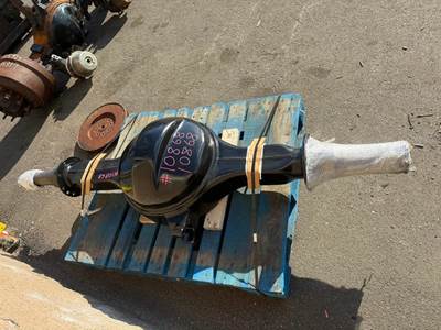 Eaton 23105S Rear Axle Housing for a Volvo VNL200